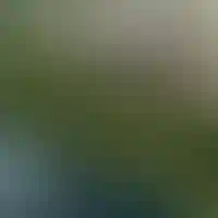 <p>Камерность и первая<br />
линия у реки</p>